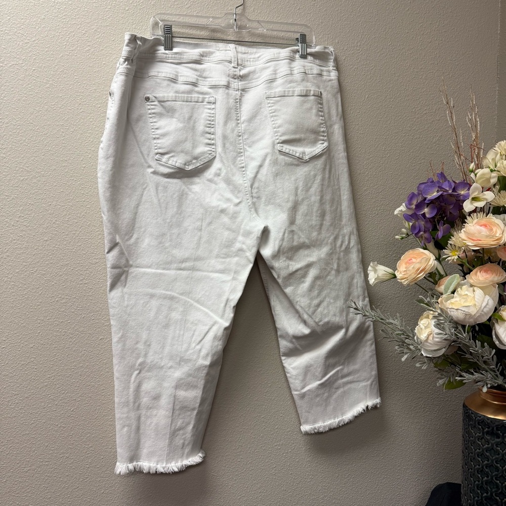 Catherines Denim 22W Hi-Rise White Jeans Raw Hem Crop Stretch Summer Casual - Picture 3 of 8